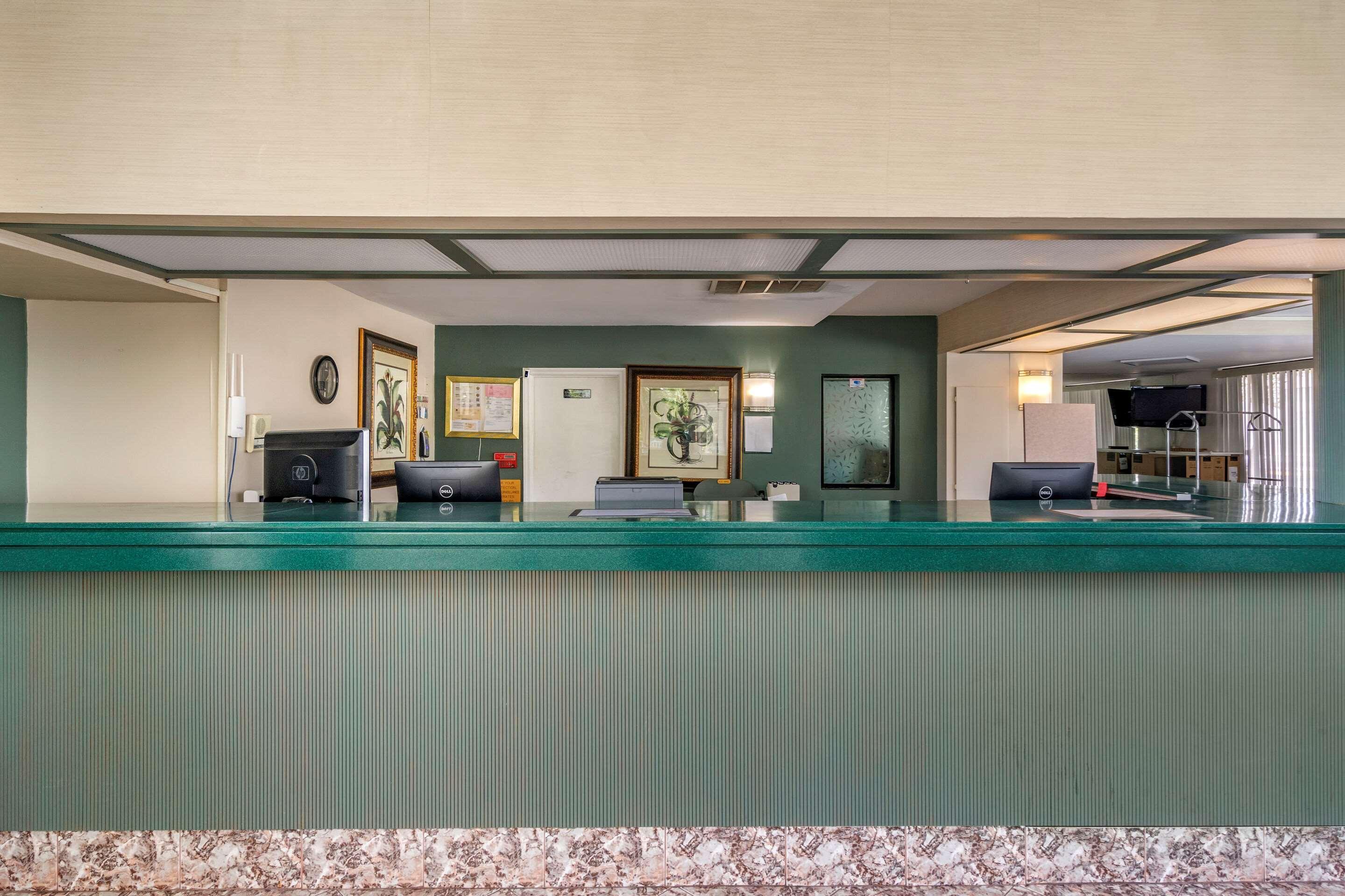 Hotel Rodeway 2*