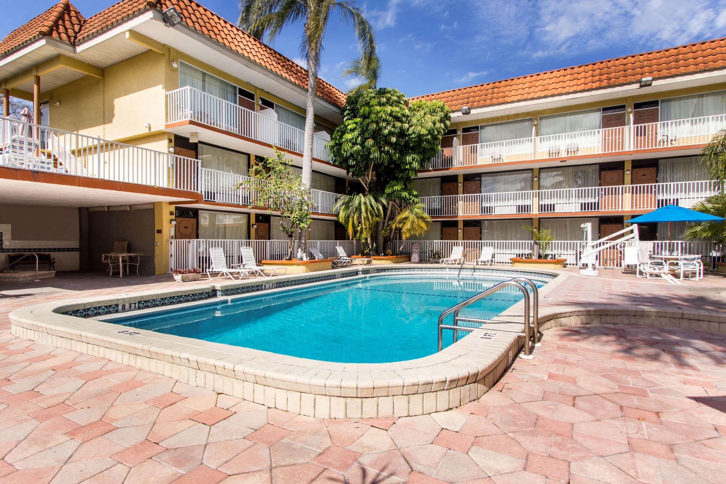 Hotel Rodeway Clearwater