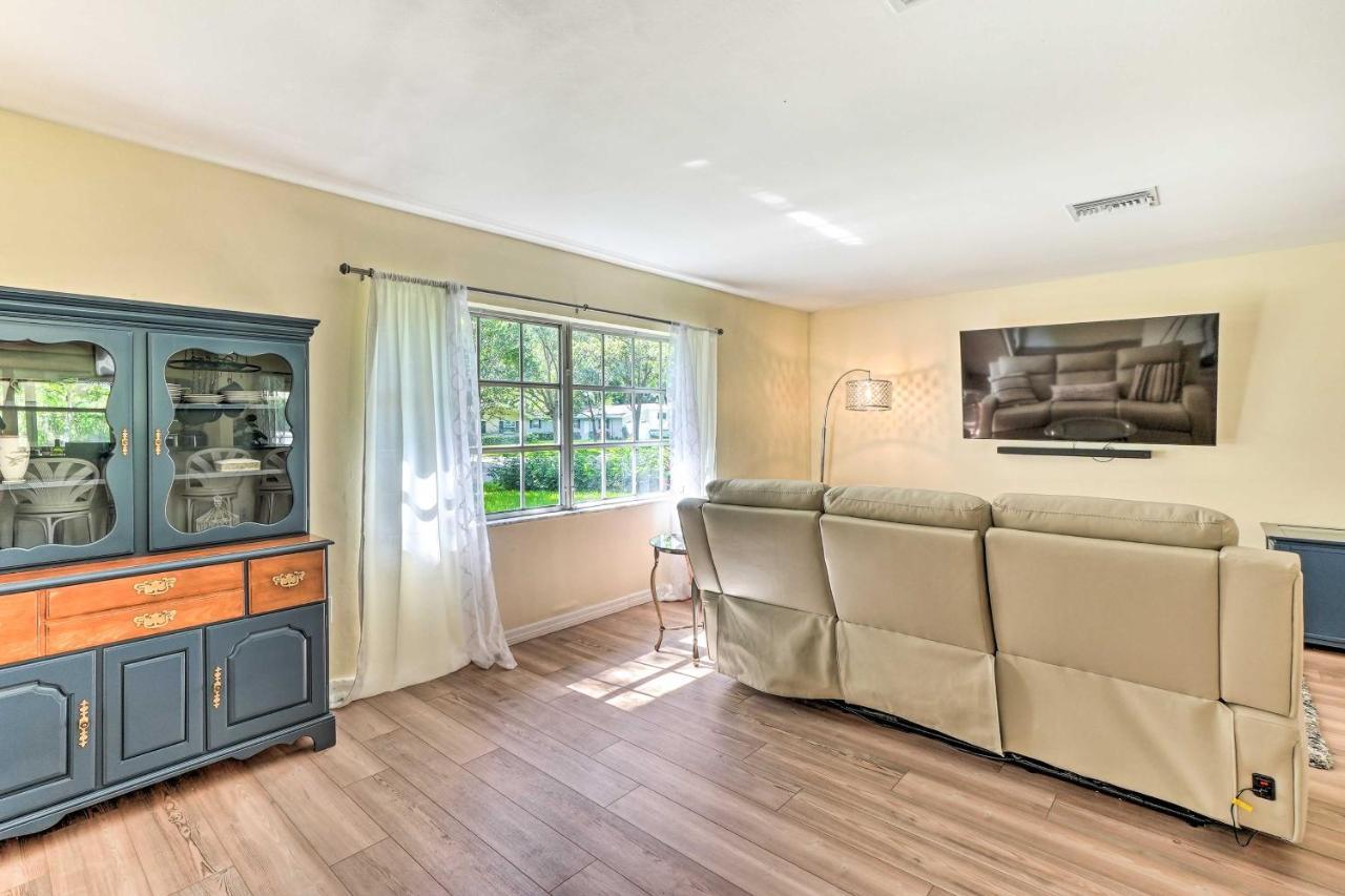 Holiday home 4 Bedroom Vacation With Amazing Backyard Clearwater