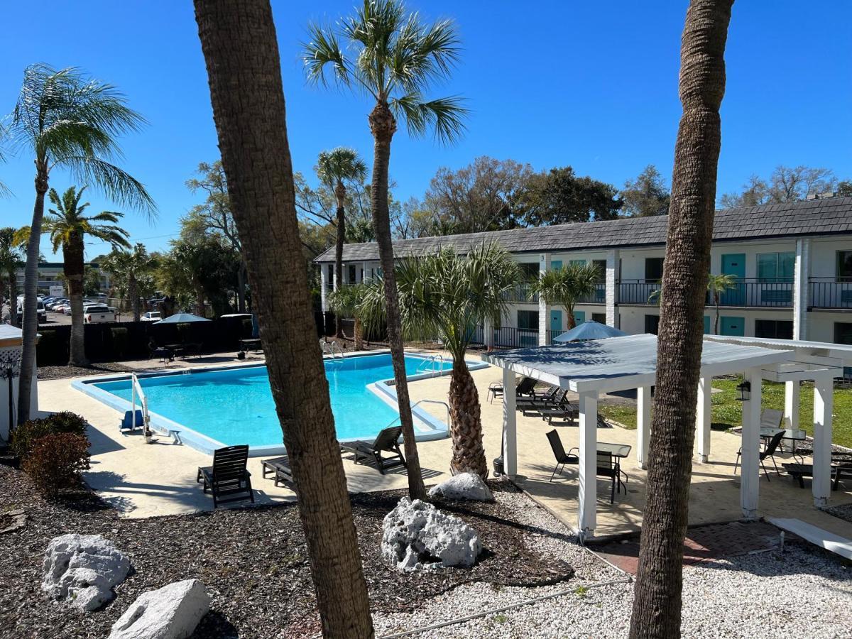Rodeway - Central Clearwater