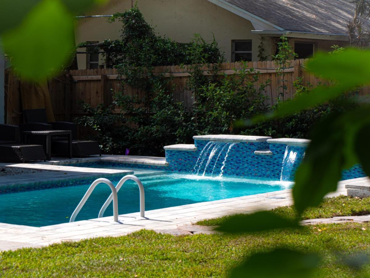 4 Bedroom Vacation With Amazing Backyard Holiday home Clearwater