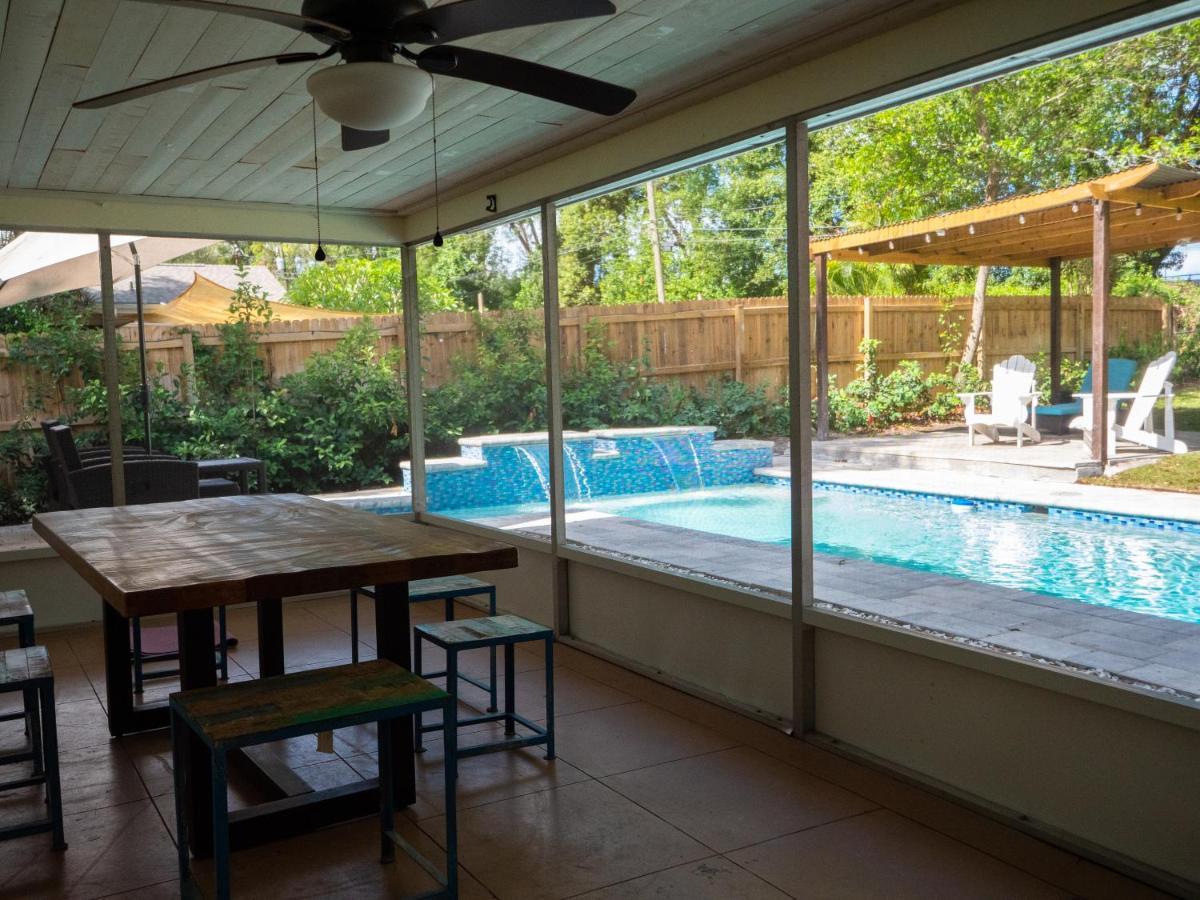 4 Bedroom Vacation With Amazing Backyard