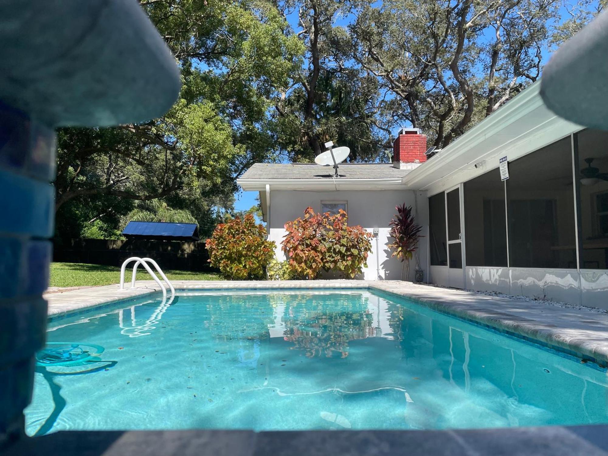 4 Bedroom Vacation With Amazing Backyard Holiday home *