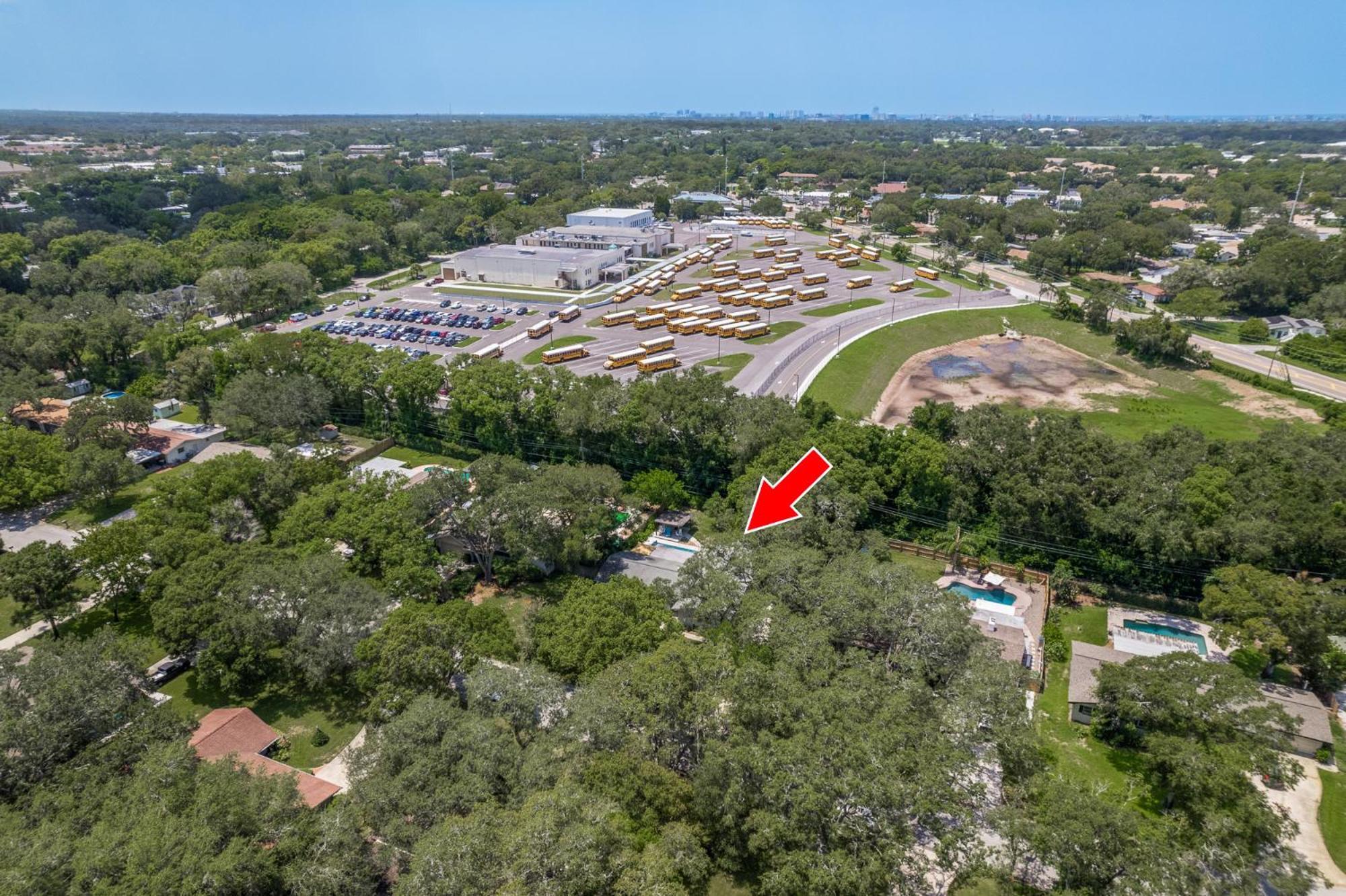 4 Bedroom Vacation With Amazing Backyard Holiday home