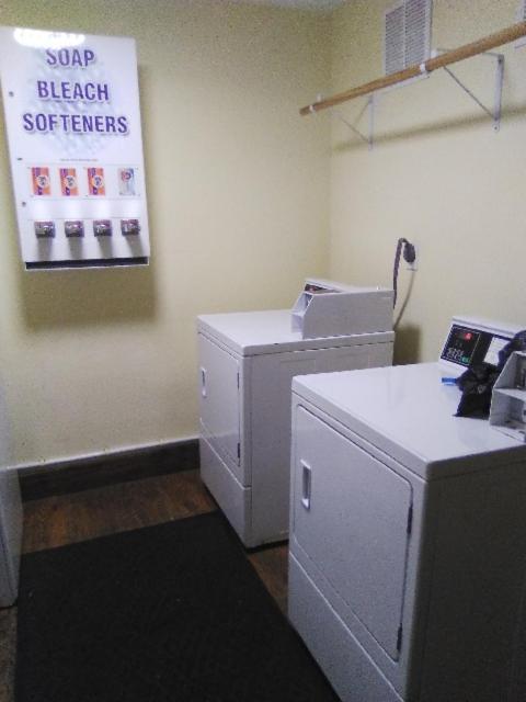 Super8 By Wyndham Nearby St Petersburg International Airport Clearwater