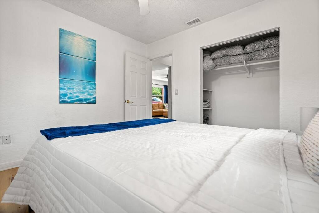 Holiday home Heated Pool-king Bed-pets Ok