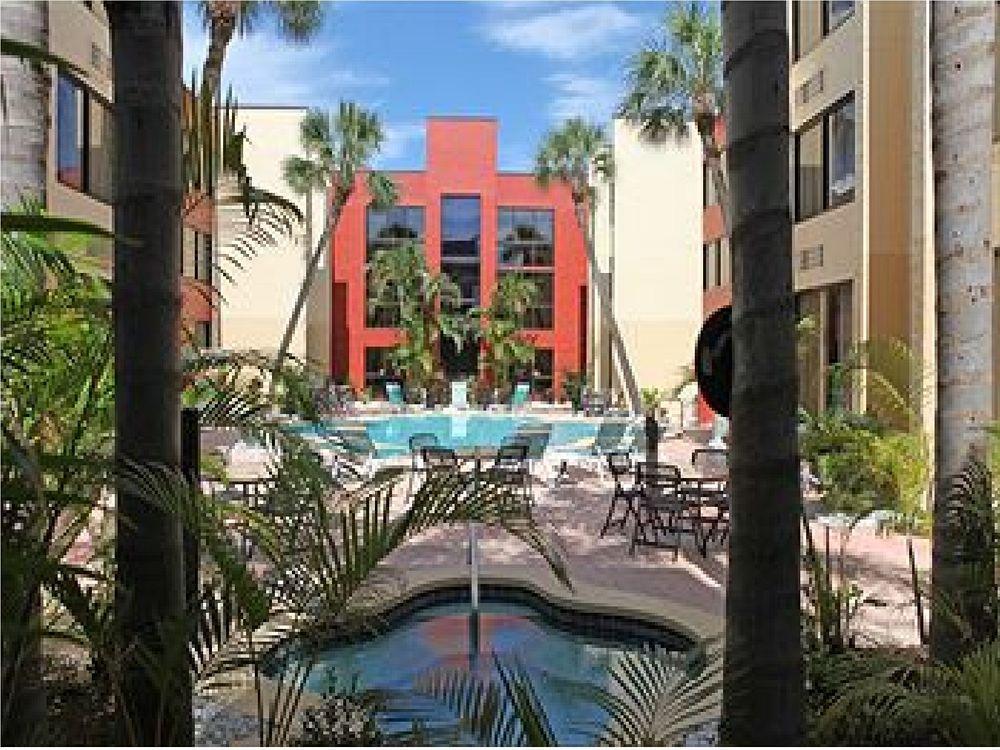 Tropical Palms Hotel