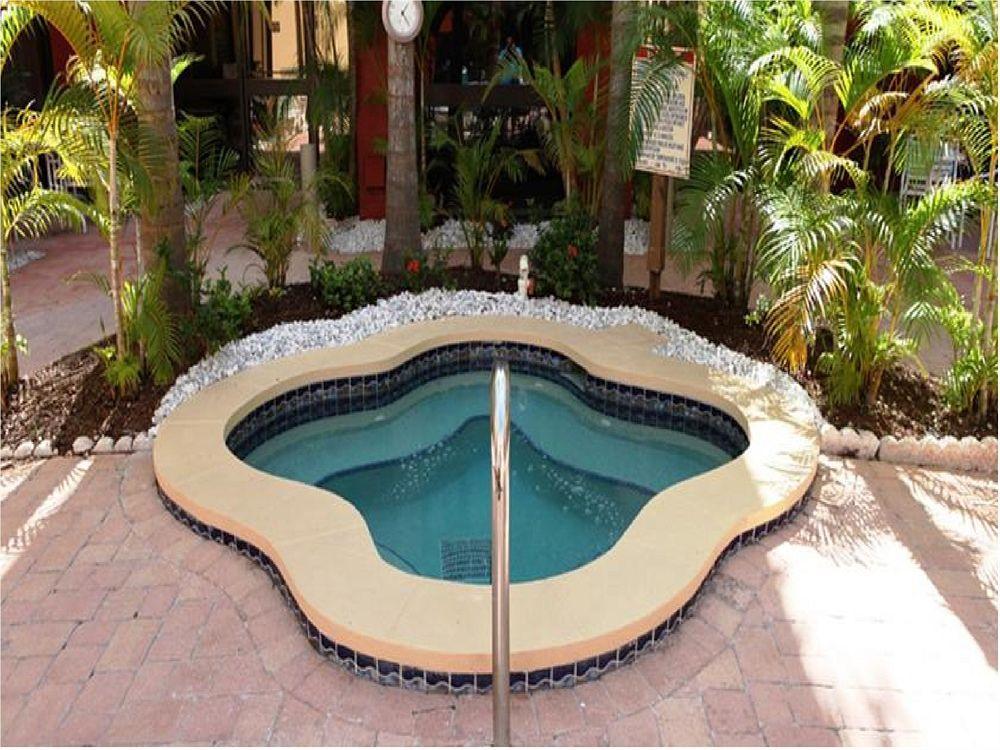Tropical Palms Hotel