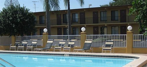 Gulf Way Motel 2*