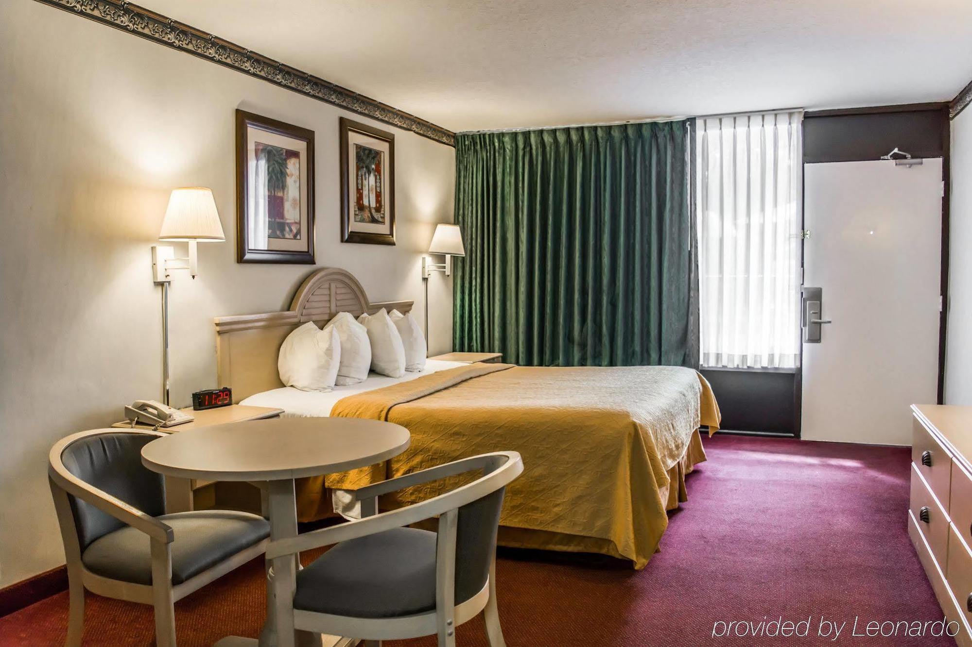 Rodeway Clearwater