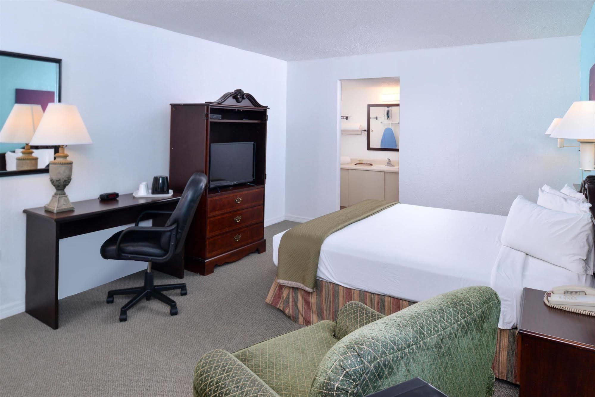 Rodeway - Central Inn Clearwater